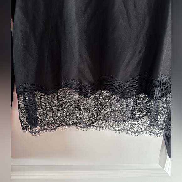 Aritzia Wilfred Women’s Silk Dark Romance Black Long Sleeve Lace Top Size XXS - Picture 2 of 6